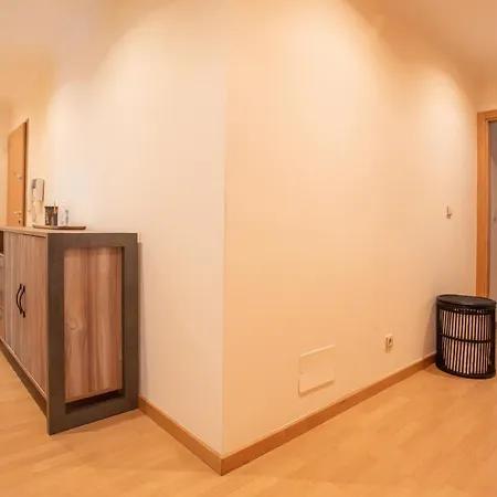 Modern 2-bedroom Flat In Odivelas Apartmán
